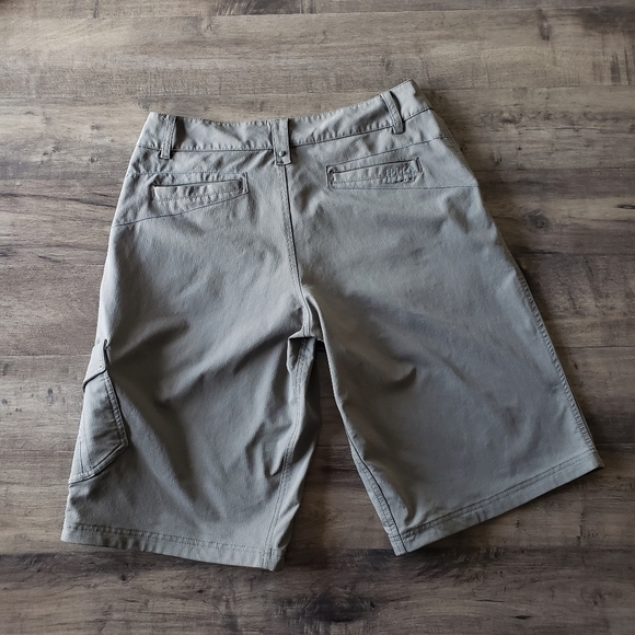 Lululemon Men's Wet Dry Warm Shorts - Picture 7 of 15